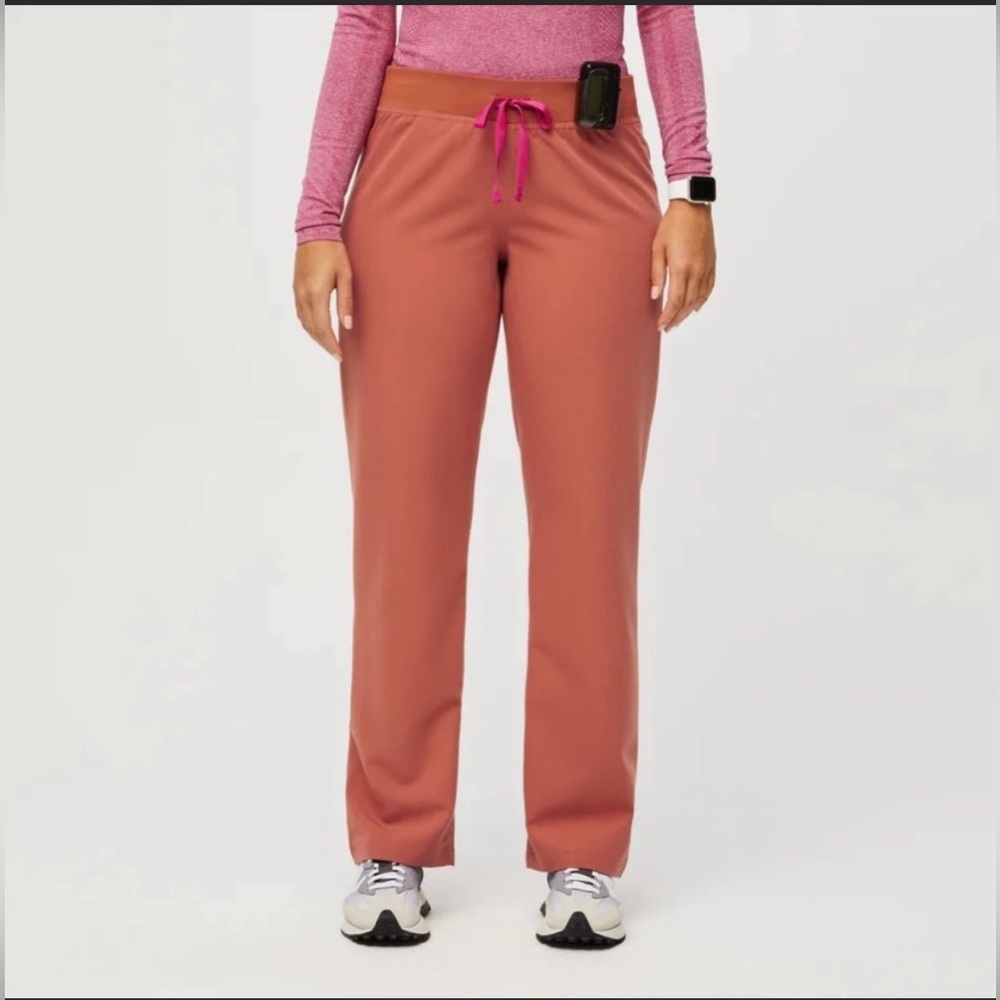 Figs Livingston Basic Scrub Pants